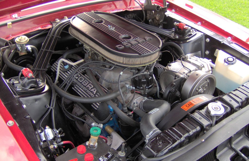 1968 Shelby GT350 med 289 Windsor V8 i motorrommet.